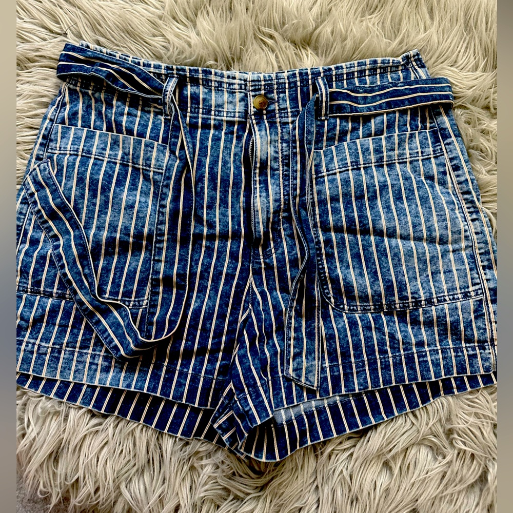 NWOT American Eagle Striped Shorts with Tie Size 18